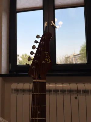 VOX kombo kuchaytirgichi bilan Cort elektro gitarasi 3