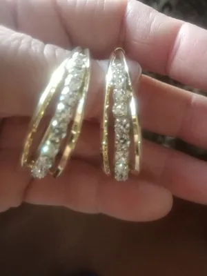 Продаются серьги. Бижутерия. 1