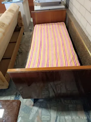 Кровать сотилади