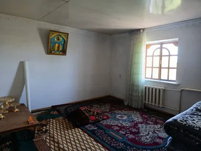 Ikki qavatli uy sotiladi. 6 sotix. Hovlida bog‘ bor 1