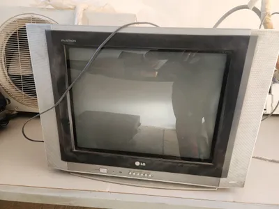 LGtelevizor sotiladi 1