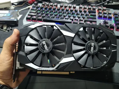 ASUS RX 590 GME 8GB sotiladi 1