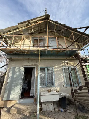 Продается дом 2 этажа кирпич 6 соток Кушкунды 1