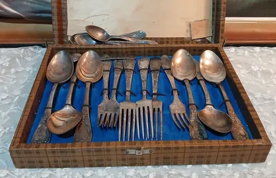 Ложки мельхиоровые большие и маленькие 1