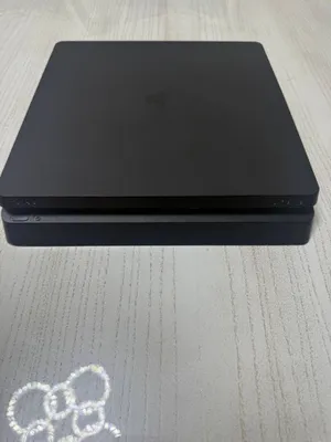 PlayStation 4 Slim, 2 ta original joystik 1