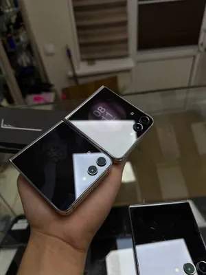 Samsung Z flip5 5G 1