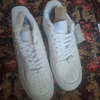 Продаются оригинальные кроссовки Nike, 43 размер 1