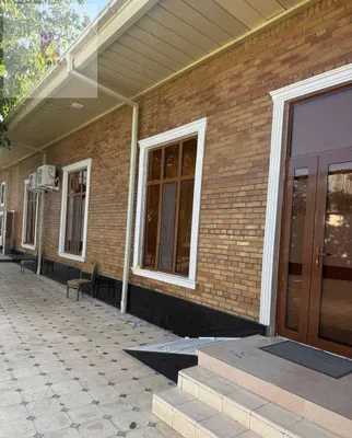 Hovli ijaraga beriladi. 6 xona. Bulvar. 1