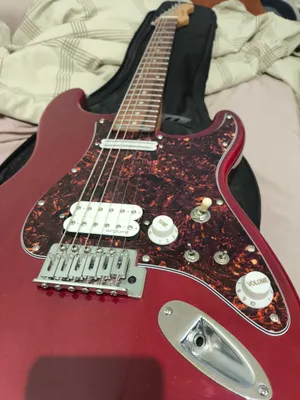 Lucky Star elektr gitara 1