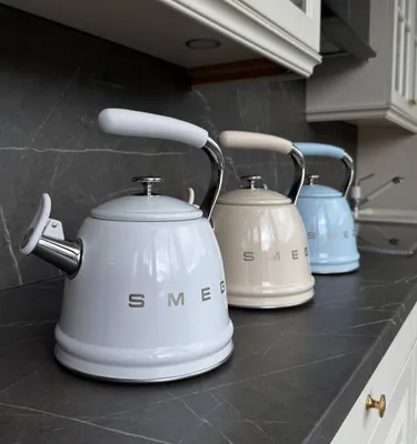 Оригинальный чайник Smeg, 2,3 л