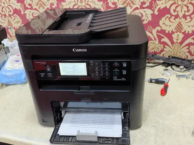 Canon imagesCLASS MF235 1