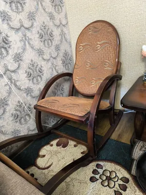 Tebranuvchi kreslo sotiladi