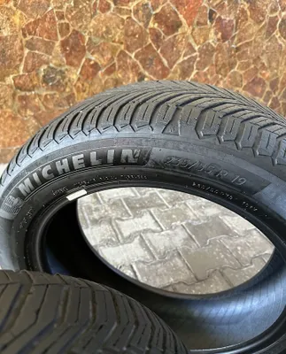 Michelin Мишлен б/у R19 ( 235/55) балон шина BYD/ equinox 1