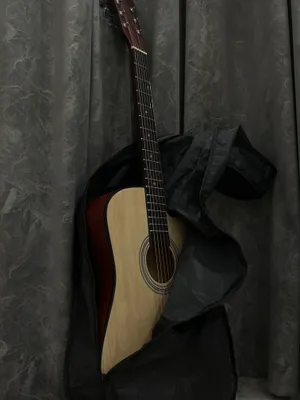 Akustik gitara (deyarli yangi) 1