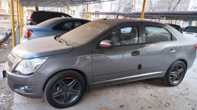 A’lo holatdagi 17" 215/55 Bridgestone disklar shinalari bilan sotiladi. 1