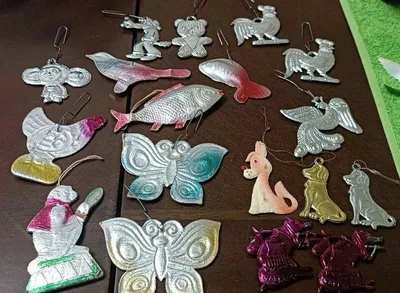 Советские ёлочные игрушки из картона и пластика