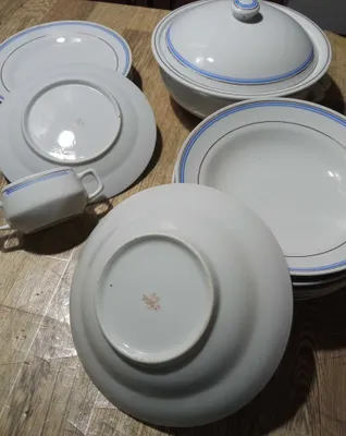 Столовый сервиз. Производство Корея. 1