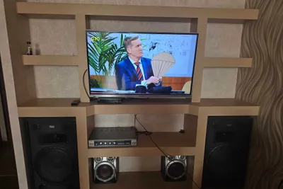 Yaxshi holatdagi qora musiqa kolonkalari. 1