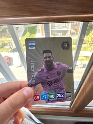 Bitta futbol kartochkasi