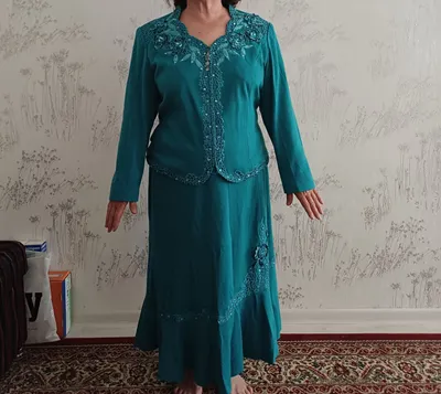 Женский костюм с юбкой, размер 52 1