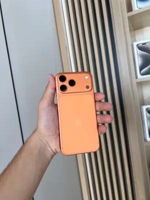Iphone 17 pro max orange 1