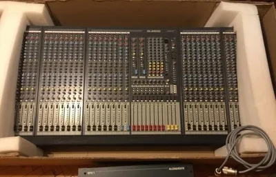 Allen Heath студийный микшер.