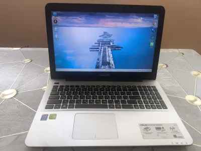 Asus Sonic master ideal holatda 1