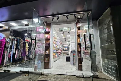 Tayyor parfyumeriya kosmetika dokon sotiladi 1