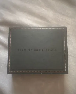 Tommy Hilfiger hamyoni sotiladi 1