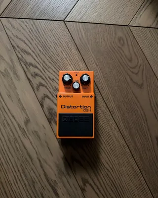 Гитарная педаль Boss Ds-1