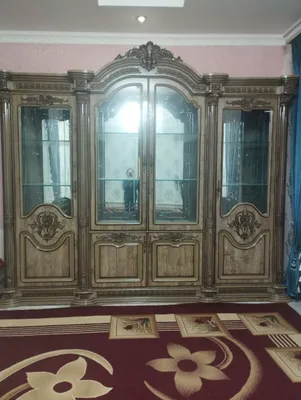 Комод крепкий, цвета тоже хорошие, как новый