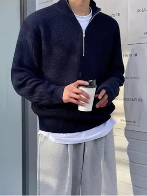 Half-closed sweater, Old Money 1