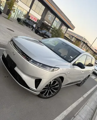 620 km Electr Dongfeng 008 Ultra 1