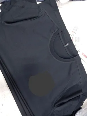 Sifatli va narxi arzon fudbolka va kepkalar bor