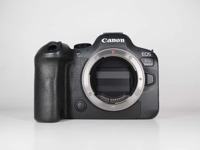 Canon EOS R6 Mark II 1