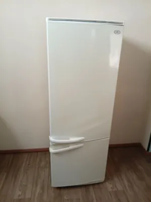 Продается двухкамерный холодильник 1
