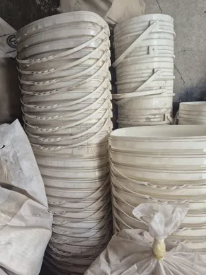 Plastmassa idishlar qoldiqlarini sotaman 1