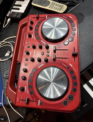 Продаётся Pioneer DDJ-WeGo 2, состояние хорошее