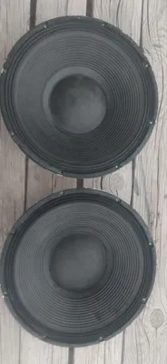 Продаётся 15-дюймовый динамик JBL. 1