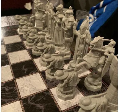 «Garri Potter shaxmatlari» (Harry Potter Wizard Chess Set) 1
