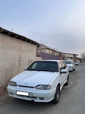 Автомобиль Lada 2114 1