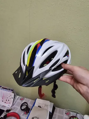 Продаётся шлем новый 1