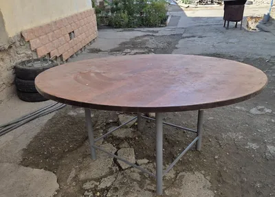 Ремонтированный стол, диагональ 1,80 м 1