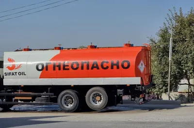 Бензовоз, бензиновая бочка 1