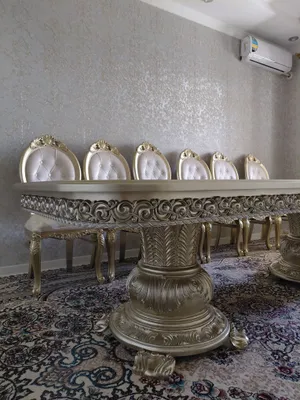 12 стульев и 1 стол