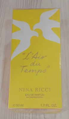 Atir. "Nina Ricci". 1