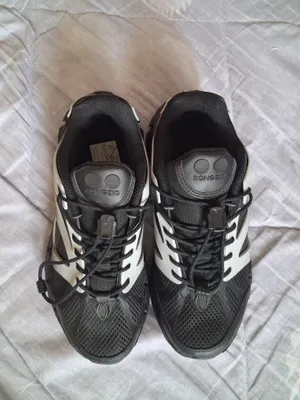 Yangi original Reebok krossovkalarini sotaman 1