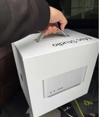 Mac Studio M5max 64GB 4TB