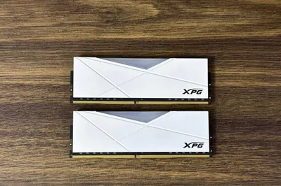 XPG RGB White DDR4 16GB 2x8 3200MHz CL16