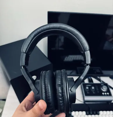 Продается Audio-Technica ATH-M20x 1